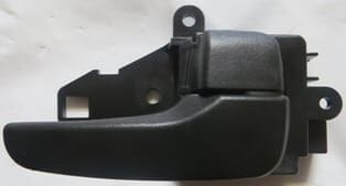 Ön Kapı İç Açma Kolu Sağ Siyah (Hushan) Mıtsubıshı Colt 05-09 Arası
