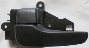Ön Kapı İç Açma Kolu Sol Siyah (Hushan) Mıtsubıshı Colt 05-09 Arası