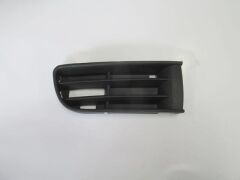 Sis Far Çerçevesi Sağ (Sis Deliksiz) (Çift Farlı Tip) Volkswagen Polo 5 02-05 Arası
