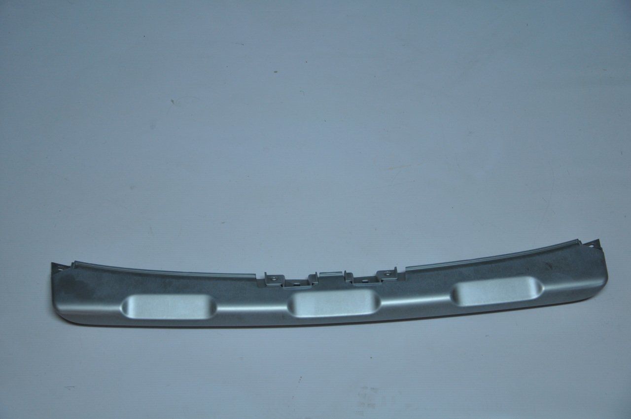 Tampon Ön Alt Orta Kapak Dacıa Sandero II-Stepway 2013 Sonrası (Siyah)