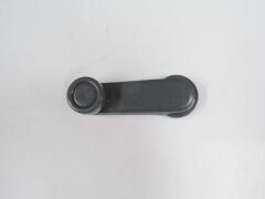 Cam Açma Kolu Sağ -Sol Aynı (Adet) Koyu Gri Nıssan Pıck Up D21 89-97 Arası