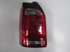 Stop Lambası Sol Kırmızı-Beyaz Volkswagen Transporter T7 15-19 Arası