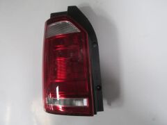 Stop Lambası Sol Kırmızı-Beyaz Volkswagen Transporter T7 15-19 Arası