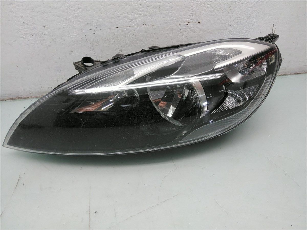 Ön Far Sol Volvo V40 2012 Sonrası (Motorlu-Sinyal Kablolu)