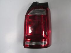 Stop Lambası Sağ Kırmızı-Beyaz  Volkswagen Transporter T7 15-19 Arası