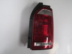 Stop Lambası Sağ Kırmızı-Beyaz  Volkswagen Transporter T7 15-19 Arası