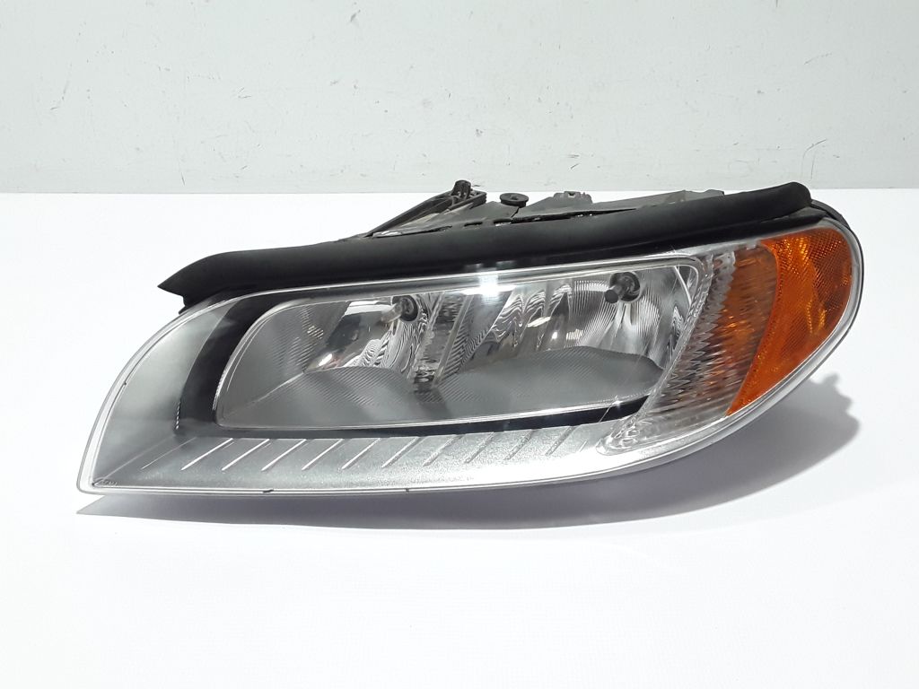 Ön Far Sol Volvo V70-XC70 2008 Sonrası (Siyah-Motorlu)