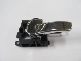 Arka Kapı İç Açma Kolu Sol Siyah (Elceği Nikelajlı) Nissan Qashqai J10 07 - 13 Arası