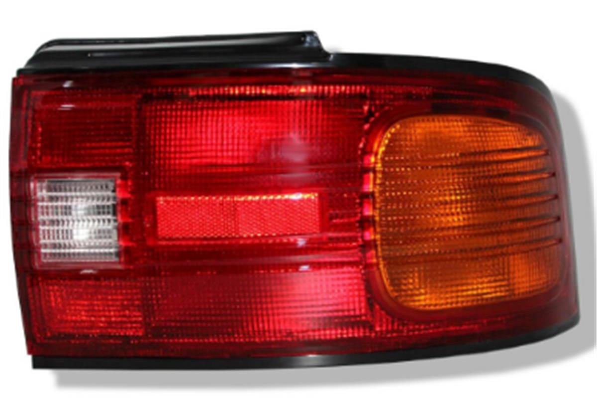 Stop Lambası Sağ Mazda 323 1992-1994 Arası Sedan