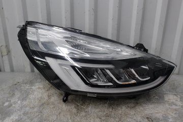 Far Sağ Clio IV Xenon