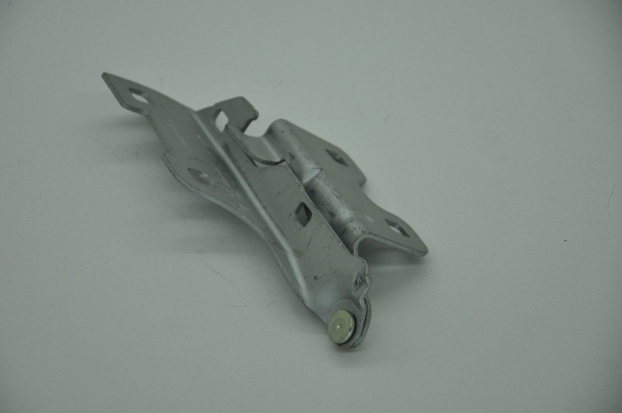 Motor Kaput Menteşesi Sol Clio 1998-2008 Arası