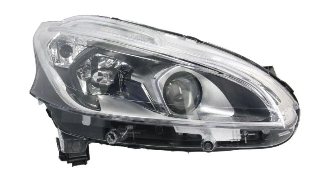 Far Sağ Peugeot 208 I 2012 Sonrası