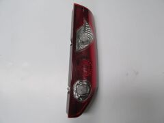 Stop Lambası Sağ Kırmızı-Beyaz (Yukarıya Açılan Tip) Renault Kangoo 3 08-13 Arası