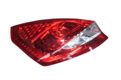 Stop Lambası Sol Kırmızı-Beyaz Ford Fıesta 09-13 Arası
