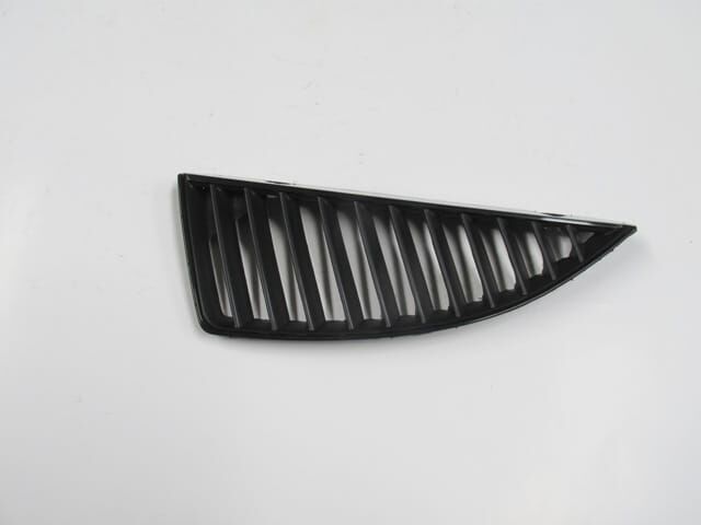 Ön Panjur Sol Siyah Mıtsubıshı Lancer 04-06 Arası