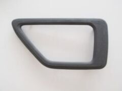 Ön Kapı İç Açma Kolu Çerçevesi Sağ Koyu Gri Peugeot 405 92-96 Arası