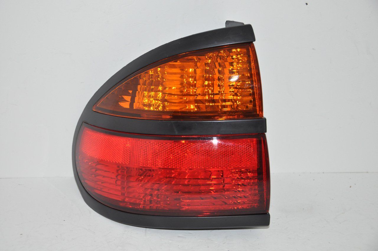 Sol Stop Lambası Laguna 1998-2001 Modelleri Arası