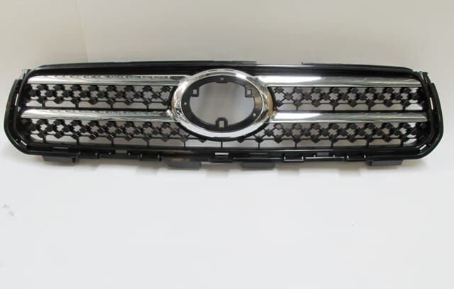 Ön Panjur Siyah (Nikelaj Çıtalı) Toyota Rav4 06-09 Arası