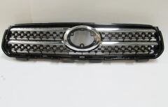 Ön Panjur Siyah (Nikelaj Çıtalı) Toyota Rav4 06-09 Arası