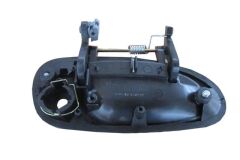 Ön Kapı Dış Açma Kolu Sol Siyah 1.8Cc (Hushan) Mazda 323 Famılıa 95-97 Arası