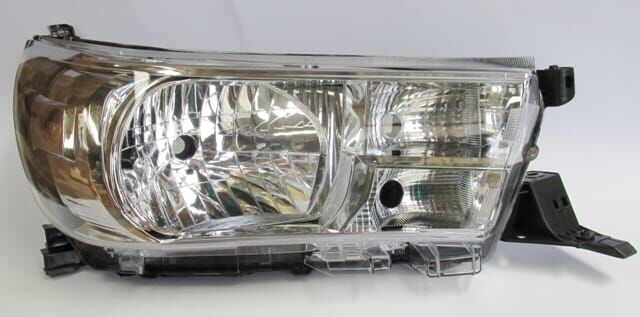 Far Sağ (Adventure - Active) Toyota Hilux Pick Up 15 - 18 Arası