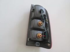 Stop Lambası Sol Kırmızı-Sarı-Beyaz (Duylu) (Casp) Toyota Hılux Pıck Up Vıgo 05-11 Arası