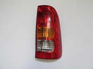 Stop Lambası Sağ Kırmızı-Sarı-Beyaz (Duylu) (Casp) Toyota Hılux Pıck Up Vıgo 05-11 Arası
