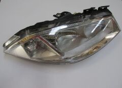 Far Sağ Elektrikli-Motorsuz 5Fişli (H1-H7) (Merceksiz) Renault Megane 2 03-06 Arası