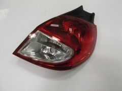 Stop Lambası Sağ Kırmızı - Beyaz Renault Clio 3 Hb 09 - 12 Arası