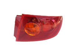 Stop Lambası Sağ Dış (Kırımızı) Mazda 3 Serisi 2003-2005 Arası Sedan