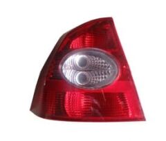 Stop Lambası Sol Kırmızı-Beyaz (Ortası Beyaz) Ford Focus Sd 08-11 Arası