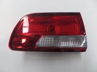 İç Stop Lambası Sol Kırmızı-Beyaz (Famella) Kıa Rıo Sd 12-16 Arası