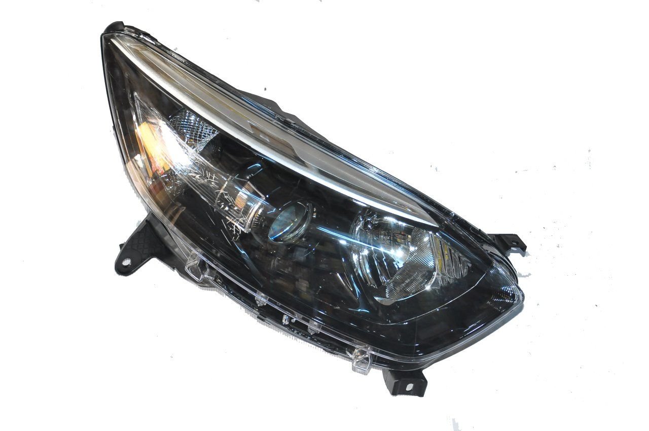 Sağ Ön Far Captur 2013-2017 Arası Modeller İçin (Siyah)