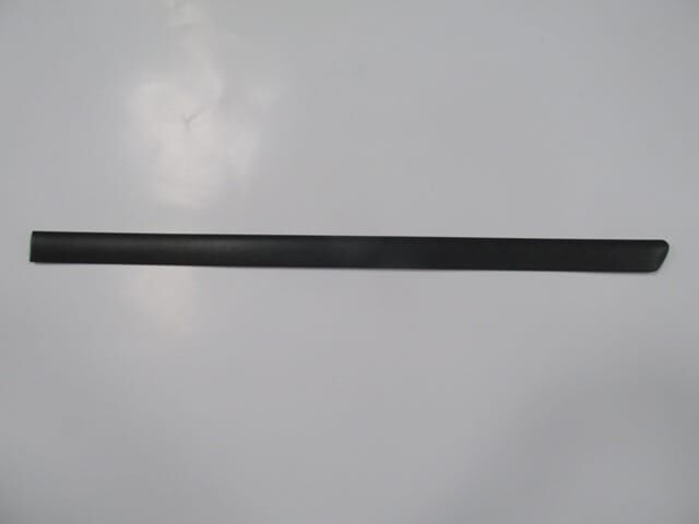 Arka Kapı Bandı Sol Siyah Volkswagen Passat B5 97-00 Arası