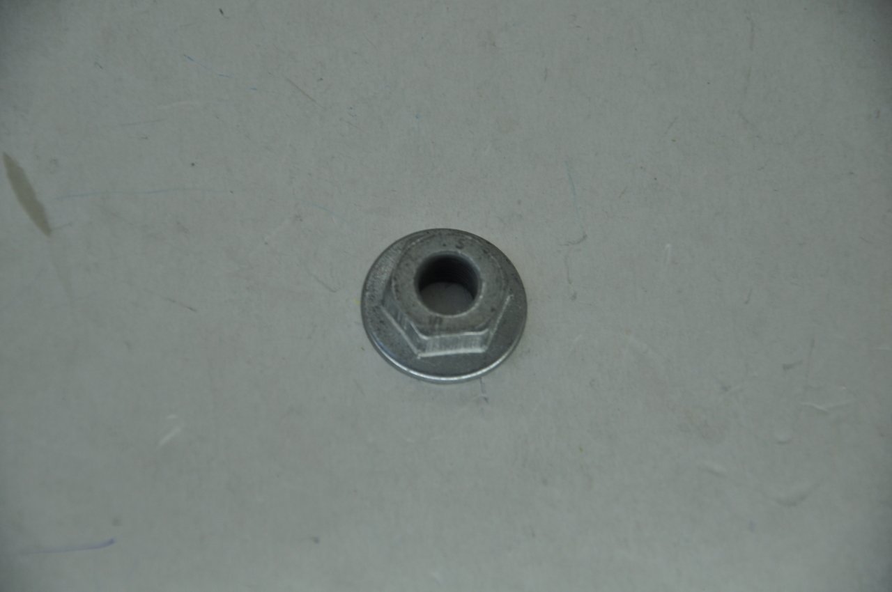 Eksantirik Mili Somunu 1.5 Clio-Kango-Megane 2