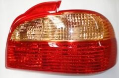 Stop Lambası Sağ Kırmızı-Beyaz Toyota Avensıs 01-02 Arası