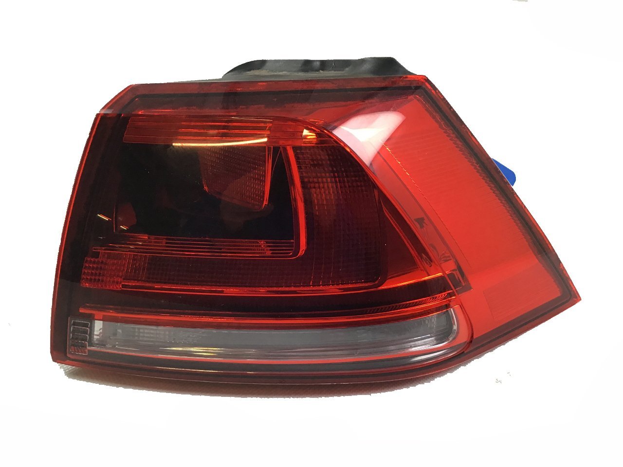 Stop Lambası Dış Sağ (Kırmızı-Siyah) Volkswagen Golf 7 (VII) 2012-2019 Arası