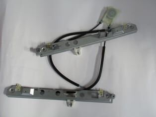 Ön Cam Krikosu Sol Elektrikli-Motorsuz (2Kapı) (Hushan) Renault Megane 2 03-06 Arası