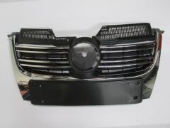 Ön Panjur (Nikelaj Kaplamalı) Sensör Deliksiz (Plakalık 52 Cm) Volkswagen Jetta 5 06-10 Arası