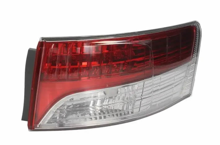 Stop Lambası Sağ Dış Toyota Avensis 2008-2012 Arası