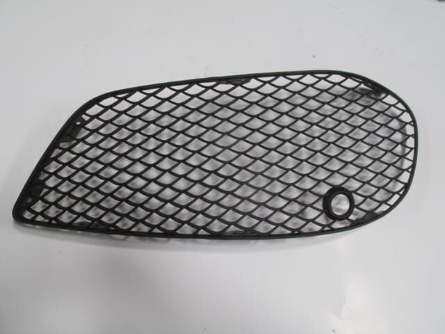 Sis Far Çerçevesi Sağ (Amg) Mercedes C Class W205 14-17 Arası