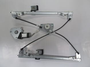 Ön Cam Krikosu Sağ Elektrikli-Motorluhyundaı I30 07-12 Arası
