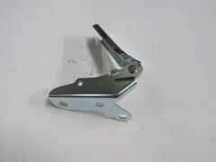 Kaput Menteşesi Sol (Çift Farlı Tip) Volkswagen Polo 5 02-05 Arası