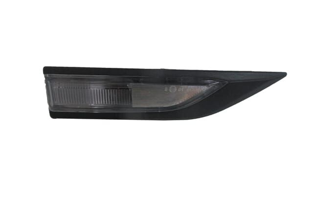 Çamurluk Sinyali Sağ Beyaz (Siyah Çerçeveli) (Duylu) Volkswagen Caddy 15-18 Arası