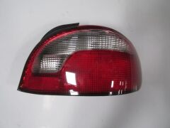 Stop Lambası Sağ Kırmızı-Beyaz Hyundaı Accent 98-00 Arası