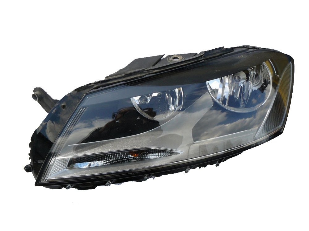 Far Ön Sol (Siyah-Motorlu) Volkswagen Passat 2010-2015 Arası