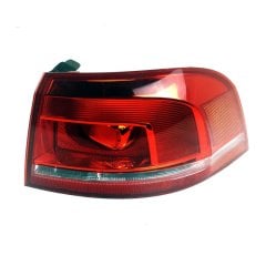 Stop Lambası Dış Sağ Volkswagen Passat SW 2010-2015 Arası