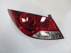 Stop Lambası Sol Kırmızı-Beyaz Hyundaı Accent Blue 11-18 Arası