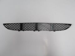 Ön Tampon Panjuru Orta Siyah (Baklava Desenli) Mercedes E Class W210 00-02 Arası